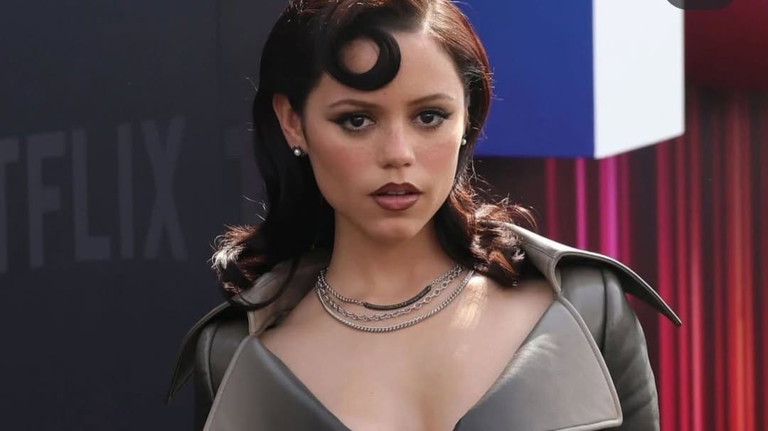 Jenna Ortega No-Eyebrow Look